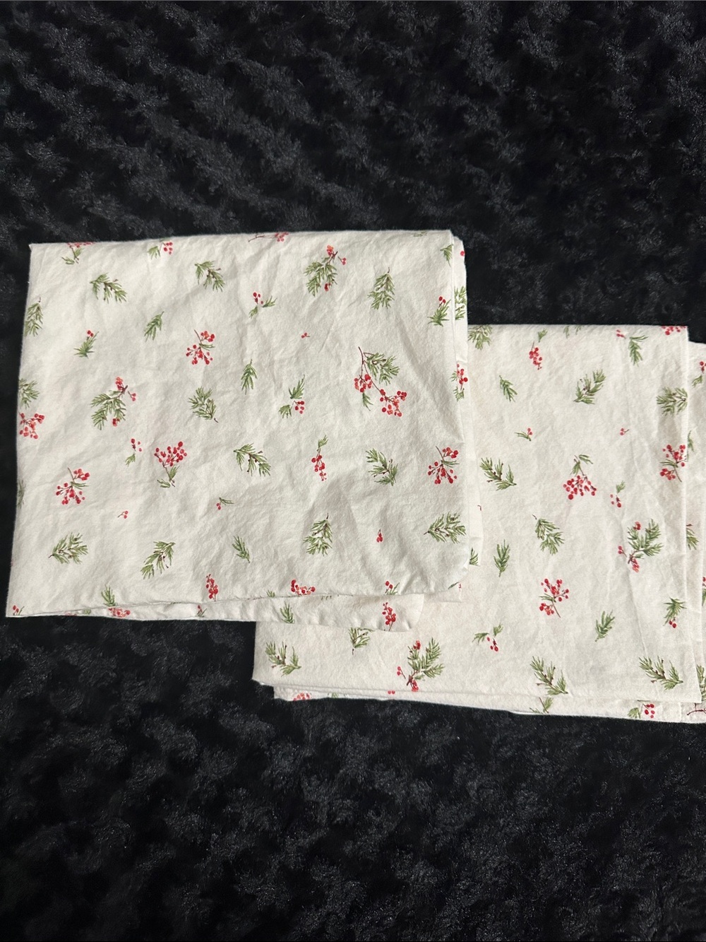 Polo Ralph Lauren holiday berries Christmas standard size pillow case set of 2